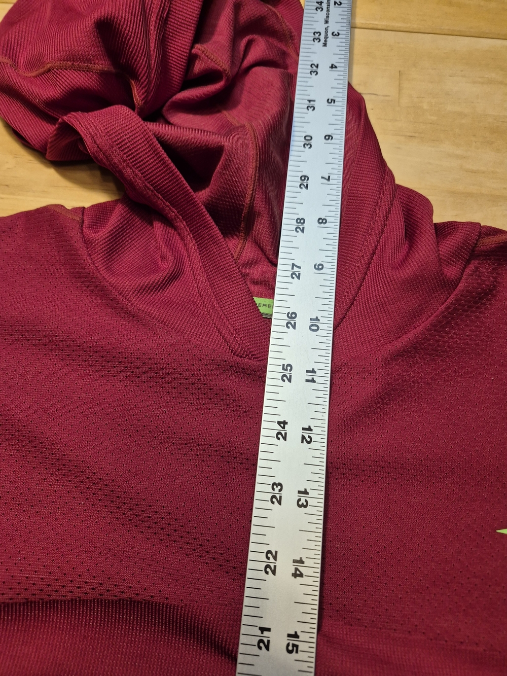 Mizuno Men's Hooded Long-Sleeve Performance Shirt - Maroon 3563 - Picture 4 of 10